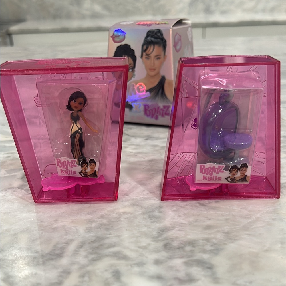 Kylie Jenner x Bratz Collectible Doll set series 2! Set of 2 bundle!